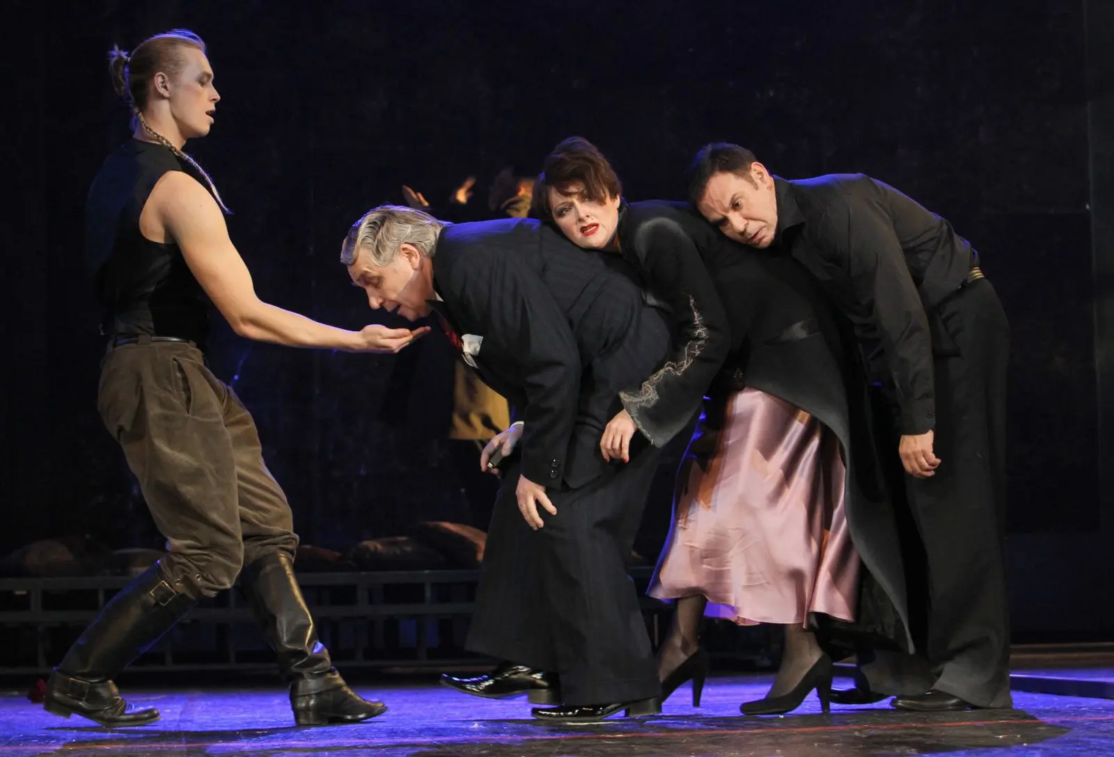 Фрагмент спектакля Владимира Мирзоева «Принцесса Ивонна»