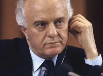 ЭДУАРД ШЕВАРДНАДЗЕ. ПОСЛЕДНЯЯ ТАЙНА БЕЛОГО ЛИСА - Совершенно Секретно ЭДУАРД ШЕВАРДНАДЗЕ. ПОСЛЕДНЯЯ ТАЙНА БЕЛОГО ЛИСА - Совершенно Секретно