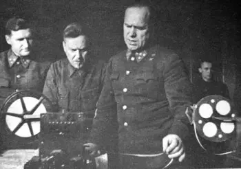 АРЕСТОВАТЬ И СУДИТЬ КАК ТРУСА И ПРЕДАТЕЛЯ - Совершенно Секретно АРЕСТОВАТЬ И СУДИТЬ КАК ТРУСА И ПРЕДАТЕЛЯ - Совершенно Секретно