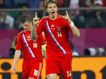 МЕЖ ДВУХ ОГНЕЙ - Совершенно Секретно МЕЖ ДВУХ ОГНЕЙ - Совершенно Секретно