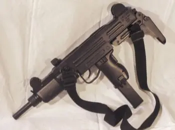 СДЕЛАТЬ «УЗИ» - Совершенно Секретно