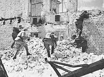 ДЕНЬ БОГА ВОЙНЫ - Совершенно Секретно ДЕНЬ БОГА ВОЙНЫ - Совершенно Секретно