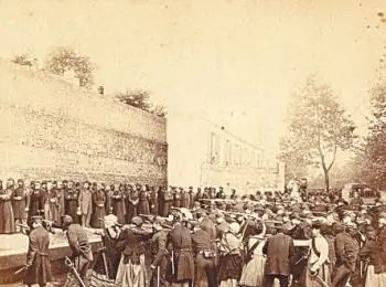 Тупик Парижской коммуны - Совершенно Секретно Тупик Парижской коммуны - Совершенно Секретно