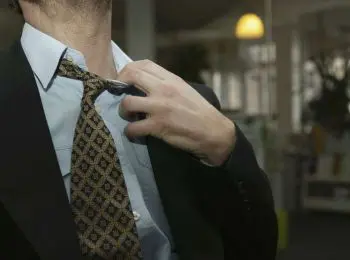 ДОЛОЙ ГАЛСТУКИ! - Совершенно Секретно ДОЛОЙ ГАЛСТУКИ! - Совершенно Секретно