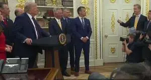 Не в повестке. Трамп назвал сумасшедшими слухи о своей смерти Не в повестке. Трамп назвал сумасшедшими слухи о своей смерти