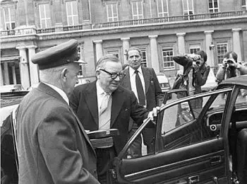 Шпион нетрадиционной ориентации - Совершенно Секретно Шпион нетрадиционной ориентации - Совершенно Секретно