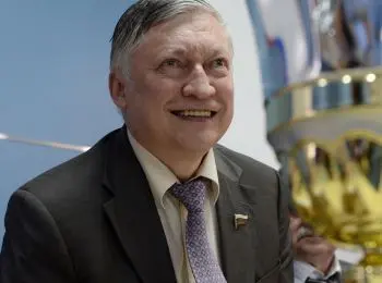 КОРОЛЬ СДЕЛАЛ СВОЙ ХОД - Совершенно Секретно