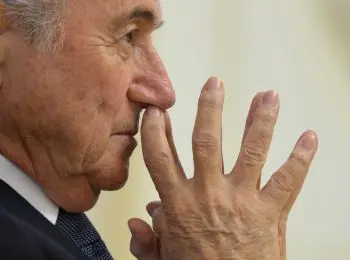 УСТРОИЛИ ПО БЛАТТЕРУ - Совершенно Секретно УСТРОИЛИ ПО БЛАТТЕРУ - Совершенно Секретно