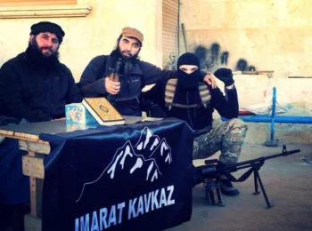 ПОД ЧЕРНЫМИ ЗНАМЕНАМИ - Совершенно Секретно ПОД ЧЕРНЫМИ ЗНАМЕНАМИ - Совершенно Секретно