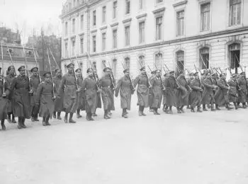 «АГЕНТЫ ВЕРБУЮТСЯ ИЗ ЧИСЛА ЛИЦ, НЕ ЗАСЛУЖИВАЮЩИХ ДОВЕРИЯ…» - Совершенно Секретно «АГЕНТЫ ВЕРБУЮТСЯ ИЗ ЧИСЛА ЛИЦ, НЕ ЗАСЛУЖИВАЮЩИХ ДОВЕРИЯ…» - Совершенно Секретно