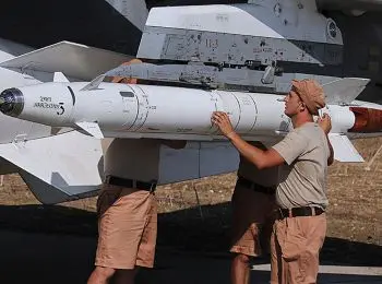 СЛУХАМИ ВОЙНА ПОЛНИТСЯ - Совершенно Секретно СЛУХАМИ ВОЙНА ПОЛНИТСЯ - Совершенно Секретно