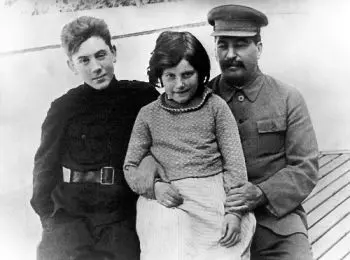 Первая исповедь Светланы Аллилуевой - Совершенно Секретно Первая исповедь Светланы Аллилуевой - Совершенно Секретно