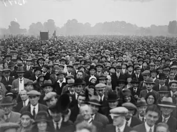 ПРИКАЗАНО «НЕ ВОРОШИТЬ ИСТОРИЮ» - Совершенно Секретно ПРИКАЗАНО «НЕ ВОРОШИТЬ ИСТОРИЮ» - Совершенно Секретно