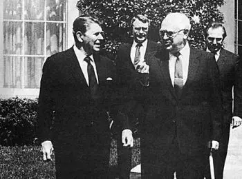 «Я сам узнал об этом от резидента КГБ» - Совершенно Секретно