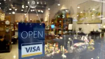 Visa снизит комиссию на покупки автомобилей и недвижимости с карты Visa снизит комиссию на покупки автомобилей и недвижимости с карты
