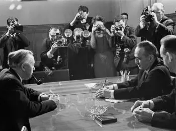 НЕ ЗЛОДЕЙ И НЕ ДОБРЯК - Совершенно Секретно НЕ ЗЛОДЕЙ И НЕ ДОБРЯК - Совершенно Секретно