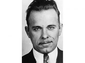 Джон Диллинджер: ГАНГСТЕР № 1 - Совершенно Секретно Джон Диллинджер: ГАНГСТЕР № 1 - Совершенно Секретно