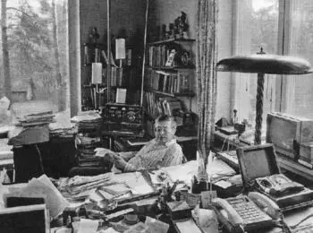 Виктор Луи: роман с Лубянкой длиною в жизнь - Совершенно Секретно