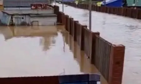 ЧС на Сахалине после циклона: под воду ушло село, размыты дороги, снесло мост ЧС на Сахалине после циклона: под воду ушло село, размыты дороги, снесло мост