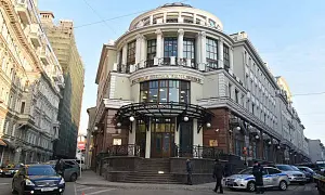 Дочь главреда «Новой газеты» покрывает педофилов, геев и сектантов из ВШЭ и ЦБ Дочь главреда «Новой газеты» покрывает педофилов, геев и сектантов из ВШЭ и ЦБ