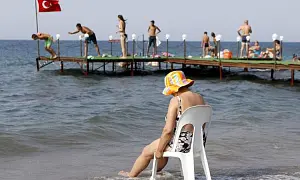 Доктор Зайцев потребовал поскорее вывезти российских туристов из Турции Доктор Зайцев потребовал поскорее вывезти российских туристов из Турции