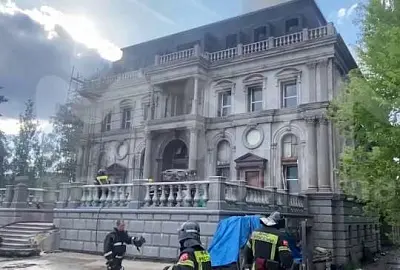 мигранты заселились в подмосковный особняк беглого олигарха и сожгли его - Сайт Газеты «Совершенно Секретно» мигранты заселились в подмосковный особняк беглого олигарха и сожгли его - Сайт Газеты «Совершенно Секретно»