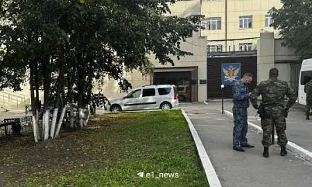 В Екатеринбурге из СИЗО сбежали осужденные по делу о попытке поджога военкомата В Екатеринбурге из СИЗО сбежали осужденные по делу о попытке поджога военкомата