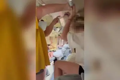 вожатая напала на школьницу в поезде «анапа – екатеринбург» - Сайт Газеты «Совершенно Секретно»