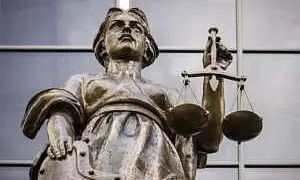 ВС встал на сторону женщины, претендующей на наследство москвича через 50 лет после расставания