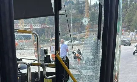 Террористы расстреляли автобус с мирными жителями в Иерусалиме  Террористы расстреляли автобус с мирными жителями в Иерусалиме