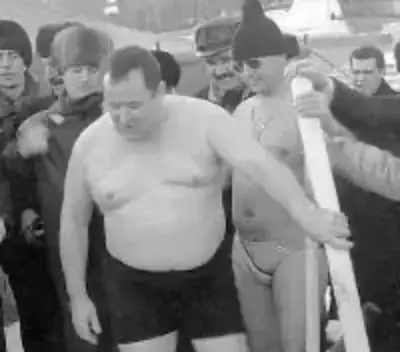 ДМИТРИЙ ВОЛЖСКИЙ: МЫЛЬНЫЙ ПУЗЫРЬ НАД САРАТОВОМ - Совершенно Секретно ДМИТРИЙ ВОЛЖСКИЙ: МЫЛЬНЫЙ ПУЗЫРЬ НАД САРАТОВОМ - Совершенно Секретно