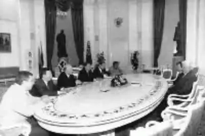 ОСЕНЬ ОЛИГАРХОВ - Совершенно Секретно ОСЕНЬ ОЛИГАРХОВ - Совершенно Секретно