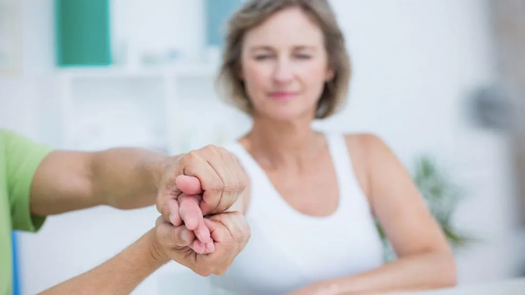 тремор.webp Трясутся руки