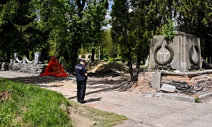 Мэр Львова предложил обменять останки советских солдат, погибших в ВОВ, на военнопленных ВСУ