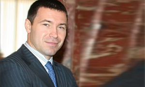 Авторитетному экс-депутату Заксобрания Приморья инкриминируют похищение человека, поджог авто и хулиганство Авторитетному экс-депутату Заксобрания Приморья инкриминируют похищение человека, поджог авто и хулиганство