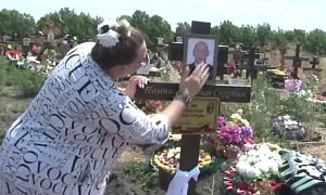 «Кинули голым и с пакетом на голове». Как похоронили в Анапе ветерана СВО