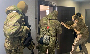 ФСБ: в Москве задержаны 9 иностранных радикалов за вербовку мигрантов в террористы ФСБ: в Москве задержаны 9 иностранных радикалов за вербовку мигрантов в террористы