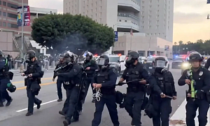 Трамп отправит 2000 военных Нацгвардии на подавление мятежа нелегальных мигрантов  в Калифорнии 