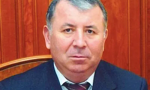 У госсекретаря Дагестана и основателя «Анжи» прошли обыски. Сам он задержан