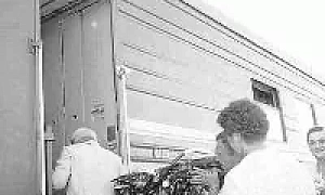 КТО ПЛАТИТ ЗА ПРОЕЗД? КТО ПЛАТИТ ЗА ПРОЕЗД?